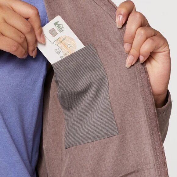 Like NEW Vuori Outdoor Trainer Shell Jacket Hazel Linen Texture Med - Picture 10 of 12